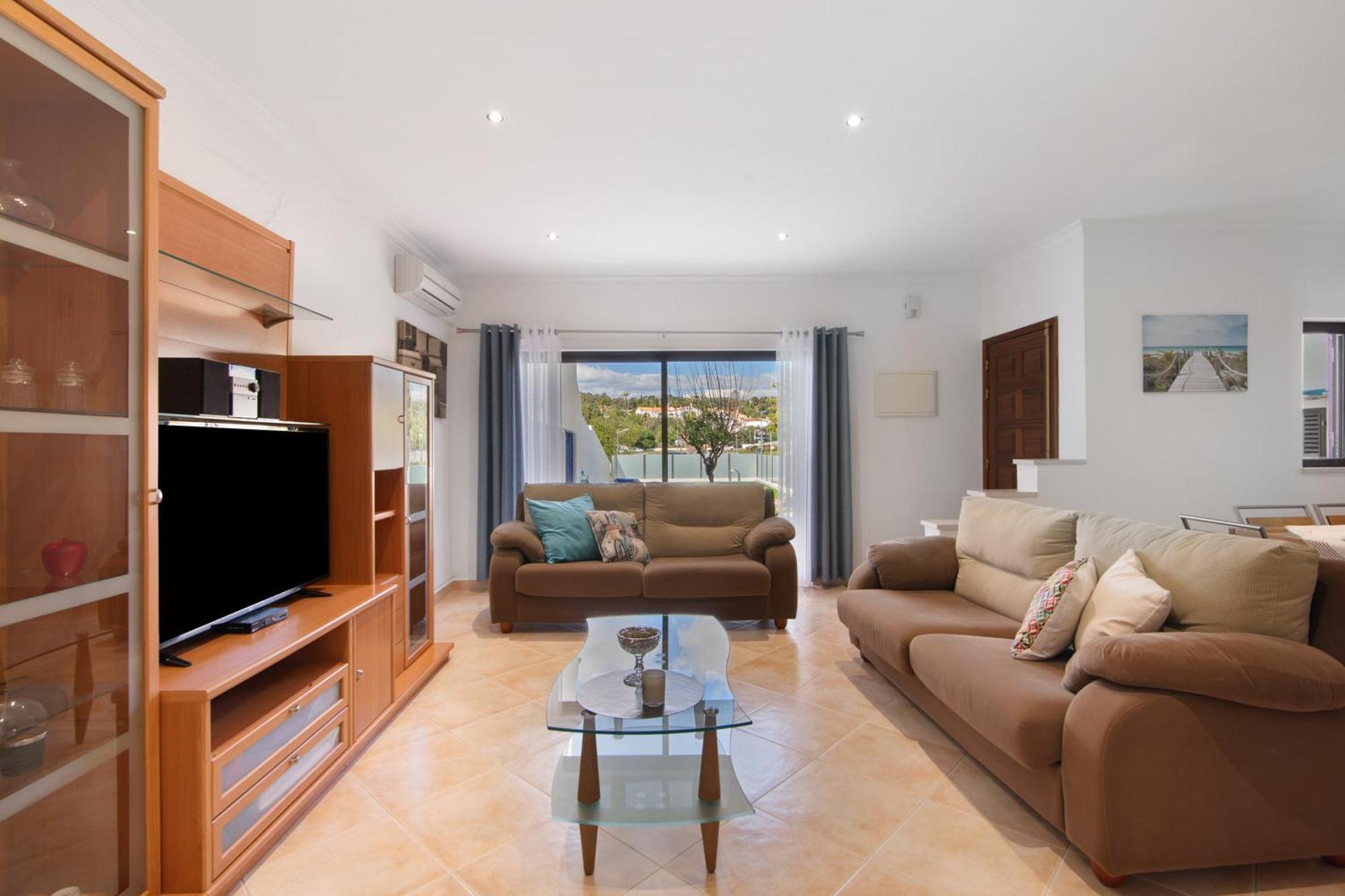 Villa Neves